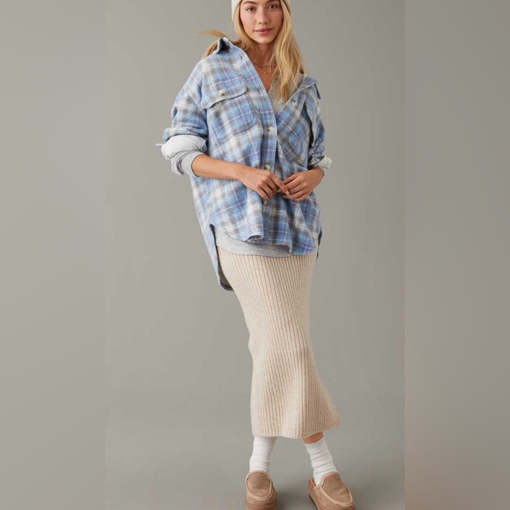 American Eagle Blue Oversized Plaid Fleece & Love
Shacket - Picture 1 of 12